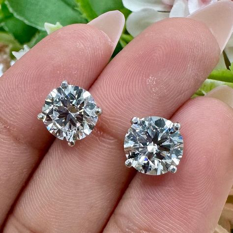 4 prongs round cut
